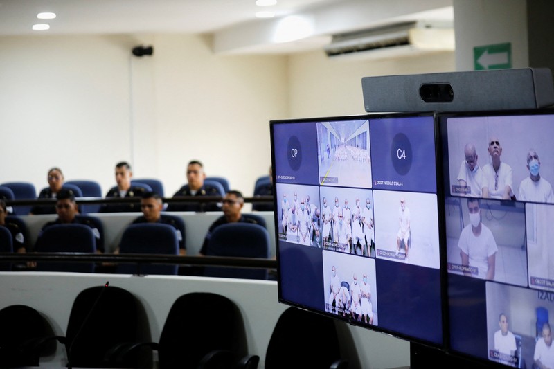 Pengadilan El Salvador mengadili hampir 500 anggota gangster sadis dan brutal Mara Salvatrucha (MS-13) pada Selasa (21/4/2026) atas tuduhan ribuan kasus pembunuhan. (REUTERS/Jose Cabezas)