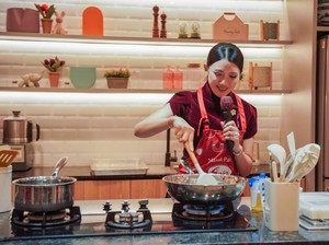 Anissa Aziza Kartini Masa Kini yang Tetap Prioritaskan Masak untuk Anak