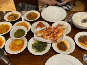 Lamak Bana! 10 Nasi Padang Lezat di Jakarta yang Wajib Dicoba