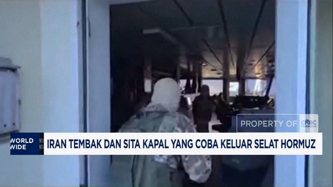 Video: Iran Menggila! Tembaki dan Sita Kapal yang Keluar Selat Hormuz
