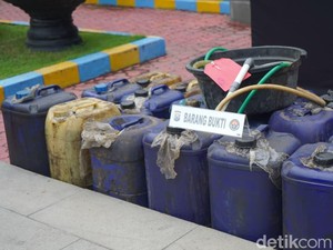 Video: Polda Jatim Bongkar Penyelundupan 930 Liter Solar Subsidi ke Kalimantan