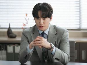 Video: Cara Lee Jun Young Dalami Dua Peran Sekaligus di Drakor Reborn Rookie