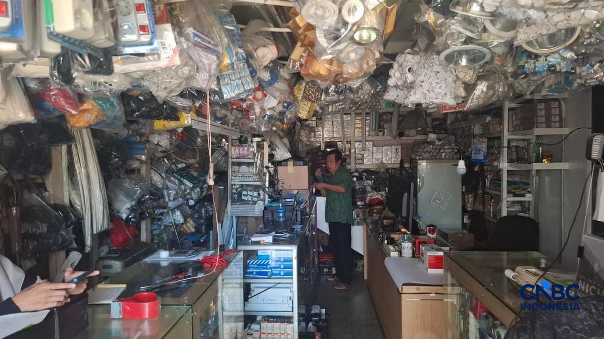 Harga Kabel Tiba-Tiba Meledak, Pedagang Glodok Tunjuk Biang Keroknya