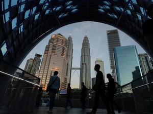 Upah Minimum Malaysia Bakal Naik, Lulusan Universitas Rp 10,94 Juta per Bulan