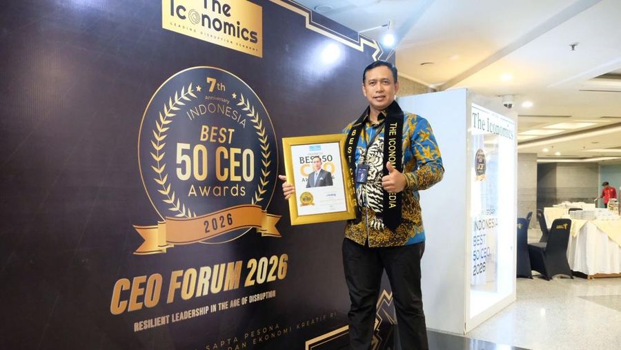 Dirut BULOG Raih “Indonesia Best 50 CEO Awards 2026”, Perkuat Capaian Rekor Stok Beras 5 Juta Ton, Kamis (23/4/2026). (Dok. Bulog)