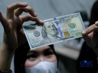 Dolar Amerika Serikat.