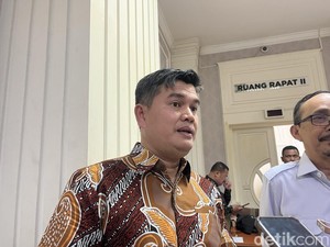 Atasi Sumbatan Sungai Penyebab Banjir Palembang, DLHK Sasar Sampah Besar