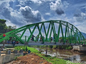 Perbaikan Sayap Pintu Masuk, Jembatan Cijeruk Bandung Ditutup Sementara