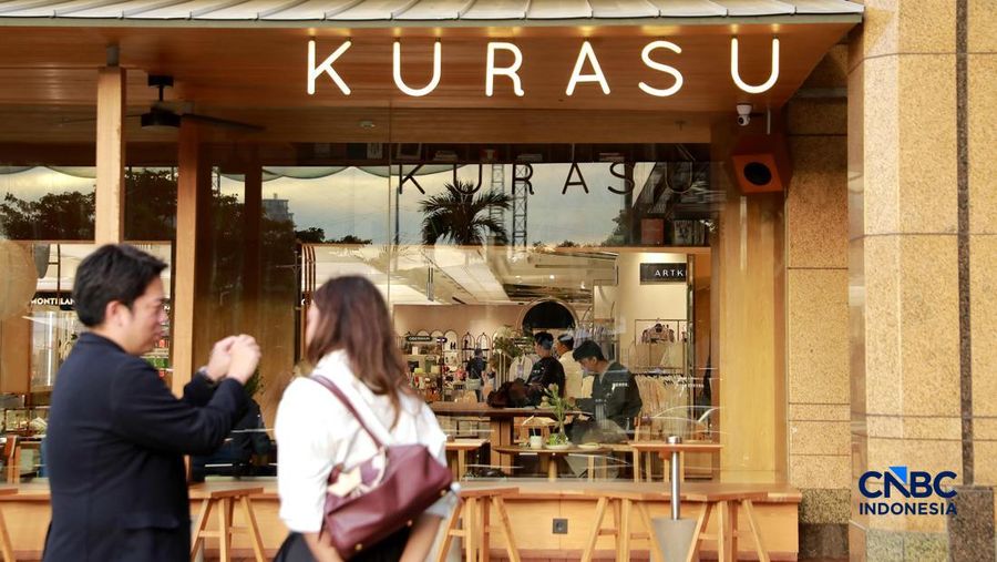 Suasana pre-opening party Kurasu di Metro Department Store Plaza Senayan, Jakarta, Jumat 24/4. ). Kehadiran ini menjadi tonggak baru, mengingat untuk pertama kalinya dalam lebih dari tiga dekade, area tersebut menghadirkan tenant makanan dan minuman