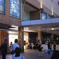 Suasana pre-opening party Kurasu di Metro Department Store Plaza Senayan, Jakarta, Jumat 24/4. ). Kehadiran ini menjadi tonggak baru, mengingat untuk pertama kalinya dalam lebih dari tiga dekade, area tersebut menghadirkan tenant makanan dan minuman