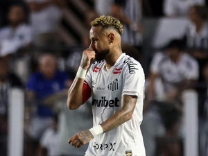 Neymar Korban Pertama Aturan Baru di Liga Brasil