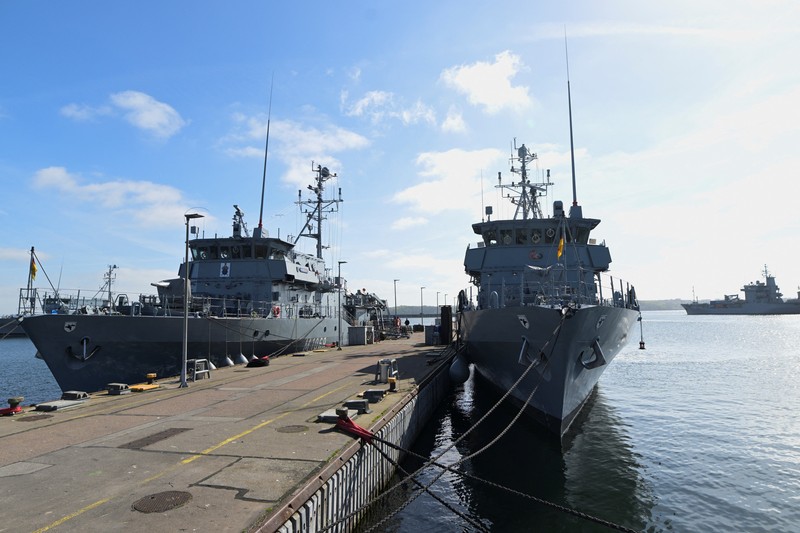 Pemandangan umum kapal-kapal di pangkalan Angkatan Laut Jerman di Kiel, Jerman, 23 April 2026. (REUTERS/Fabian Bimmer)