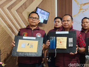 Simpan Sabu di Atap Kamar Mandi, Pengedar Diciduk di Kuningan