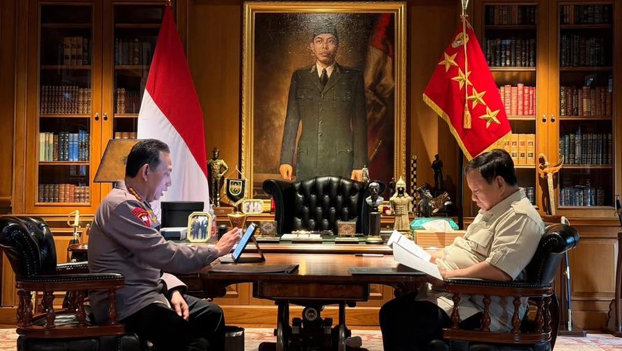 Presiden Prabowo Subianto memanggil Kapolri Jenderal Polisi Listyo Sigit Prabowo di kediaman Hambalang, Jumat, (24/4/2026). (Instagram/sekretariat.kabinet)
