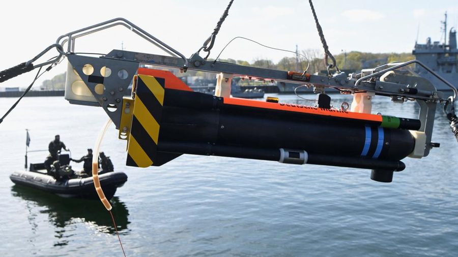Sebuah drone bawah air di pangkalan Angkatan Laut Jerman, sebagai bagian dari Bundesmarine, mempresentasikan kemampuan dan aplikasi penanggulangan ranjau di Kiel, Jerman, 23 April 2026.
