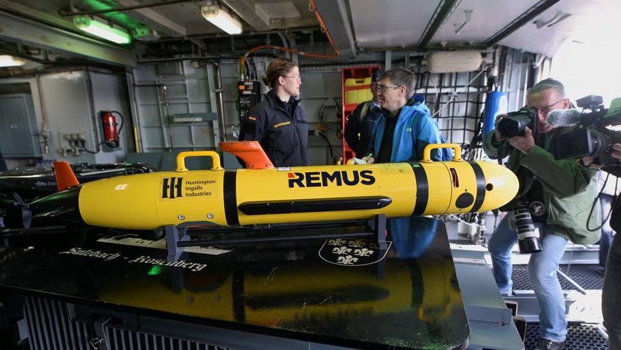 Sebuah drone bawah air di pangkalan Angkatan Laut Jerman, sebagai bagian dari Bundesmarine, mempresentasikan kemampuan dan aplikasi penanggulangan ranjau di Kiel, Jerman, 23 April 2026.