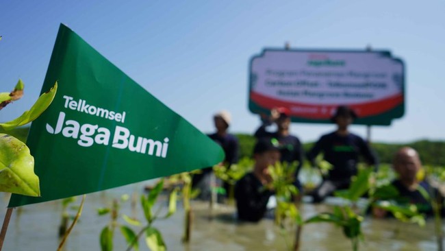 Telkomsel Ajak Masyarakat Jaga Lingkungan di Hari Bumi