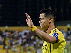 5 Jari Ronaldo untuk Menjawab Ejekan Fans Lawan