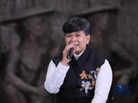 Direktur Utama Inalum Melati Sarnita, memberikan pemaparan  dalam acara Top Women Fest 2026. Mengusung tema "A Celebration of Powerful Women: Strong Women, Strong Economy" di Area Relief Sarinah, Jakarta, Sabtu (25/4/2026). (CNBC Indonesia/Tri Susilo