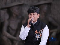 Direktur Utama Inalum Melati Sarnita, memberikan pemaparan  dalam acara Top Women Fest 2026. Mengusung tema "A Celebration of Powerful Women: Strong Women, Strong Economy" di Area Relief Sarinah, Jakarta, Sabtu (25/4/2026). (CNBC Indonesia/Tri Susilo