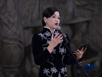 Ketua Dewan Komisioner Otoritas Jasa Keuangan (OJK), Friderica Widyasari menyampaikan keyonote speech dalam acara Top Women Fest 2026 di Sarinah, Jakarta, Sabtu (25/4/2026). (CNBC Indonesia/Tri Susilo)