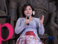 Managing Director Danantara Asset Management Febriany Eddy, memberikan pemaparan  dalam acara Top Women Fest 2026. Mengusung tema "A Celebration of Powerful Women: Strong Women, Strong Economy" di Area Relief Sarinah, Jakarta, Sabtu (25/4/2026). (CNB