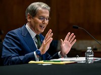 Menteri Keuangan AS Scott Bessent menghadiri sidang Subkomite Alokasi Anggaran Senat untuk Layanan Keuangan dan Pemerintahan Umum mengenai permintaan anggaran Presiden Trump untuk tahun fiskal 2027 di Capitol Hill di Washington, D.C., AS, 22 April 20