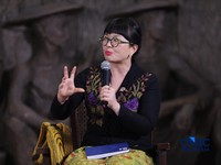 Wakil Menteri Pendidikan Tinggi, Sains dan Teknologi Stella Christie, memberikan pemaparan dalam acara Top Women Fest 2026. Mengusung tema "A Celebration of Powerful Women: Strong Women, Strong Economy" di Area Relief Sarinah, Jakarta, Sabtu (25/4/20