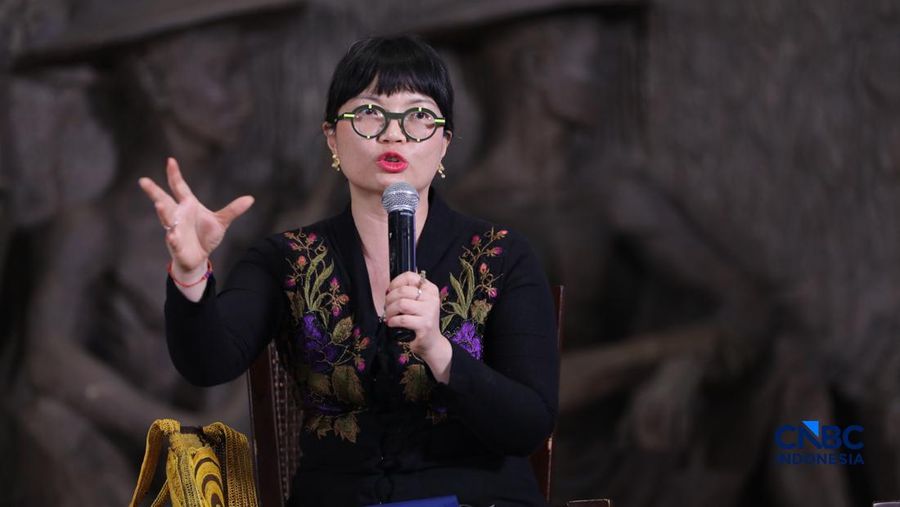 Wakil Menteri Pendidikan Tinggi, Sains dan Teknologi Stella Christie, memberikan pemaparan dalam acara Top Women Fest 2026. Mengusung tema "A Celebration of Powerful Women: Strong Women, Strong Economy" di Area Relief Sarinah, Jakarta, Sabtu (25/4/20