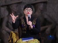 Wakil Menteri Pendidikan Tinggi, Sains dan Teknologi Stella Christie, memberikan pemaparan dalam acara Top Women Fest 2026. Mengusung tema "A Celebration of Powerful Women: Strong Women, Strong Economy" di Area Relief Sarinah, Jakarta, Sabtu (25/4/20