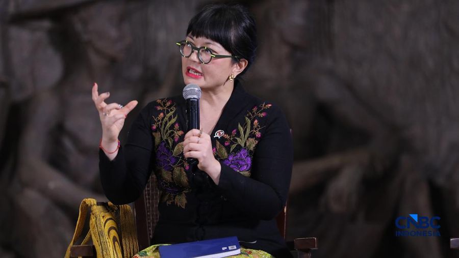 Wakil Menteri Pendidikan Tinggi, Sains dan Teknologi Stella Christie, memberikan pemaparan dalam acara Top Women Fest 2026.