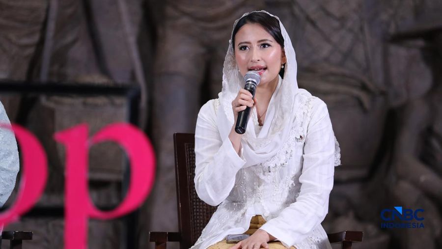 Wakil Menteri Perdagangan Dyah Roro, memberikan pemaparan dalam acara Top Women Fest 2026. Mengusung tema "A Celebration of Powerful Women: Strong Women, Strong Economy" di Area Relief Sarinah, Jakarta, Sabtu (25/4/2026). (CNBC Indonesia/Tri Susilo)