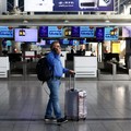Bandara Internasional Imam Khomeini di Teheran mulai kembali melayani sejumlah penerbangan internasional pada Sabtu (24/4/2026). (via REUTERS/Majid Asgaripour)