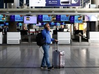 Bandara Internasional Imam Khomeini di Teheran mulai kembali melayani sejumlah penerbangan internasional pada Sabtu (24/4/2026). (via REUTERS/Majid Asgaripour)