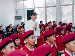Tinjau SRMA 32 Lampsel, Mensos Pastikan Proses Belajar Berjalan Optimal