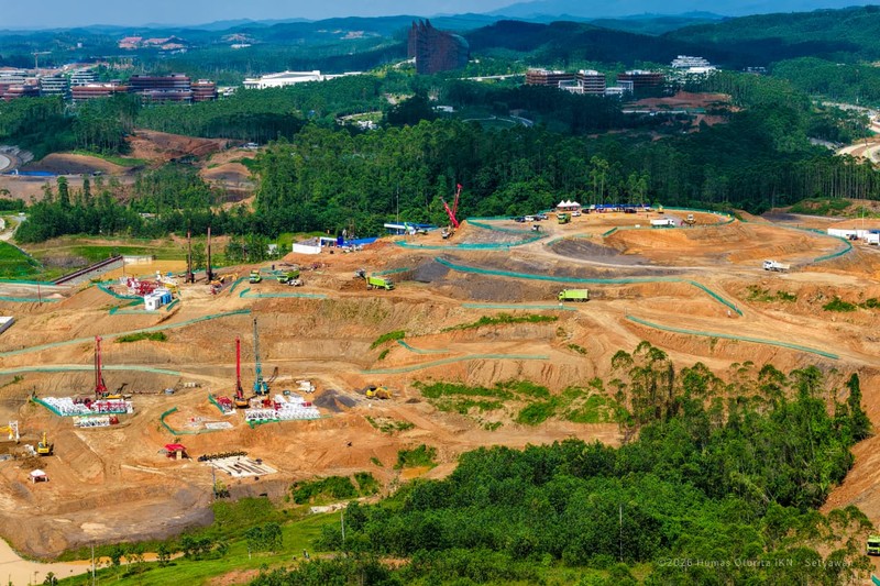 Presiden Prabowo Subianto telah menandatangani desain pembangunan Kawasan Legislatif dan Yudikatif di Ibu Kota Nusantara (IKN). Penandatanganan ini menjadi salah satu langkah dalam memperkuat Nusantara sebagai pusat pemerintahan dan ibu kota politik Indonesia. (Dok. IKN)