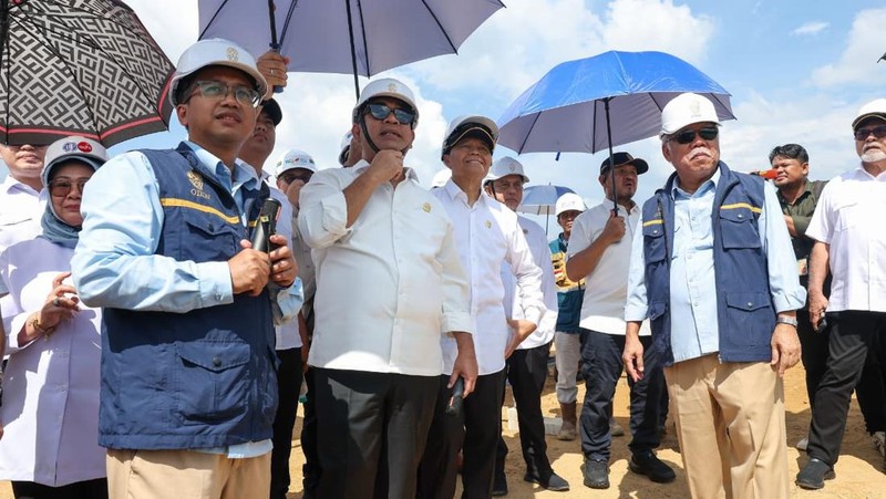 Presiden Prabowo Subianto telah menandatangani desain pembangunan Kawasan Legislatif dan Yudikatif di Ibu Kota Nusantara (IKN). Penandatanganan ini menjadi salah satu langkah dalam memperkuat Nusantara sebagai pusat pemerintahan dan ibu kota politik