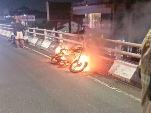 RX King Terbakar di Flyover Kalibanteng Semarang