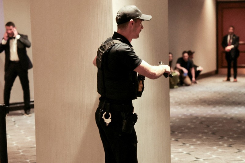 Seorang agen Secret Service Amerika Serikat (AS) dilaporkan tertembak di acara White House Correspondents' Dinner pada Sabtu (26/4/2026) malam. (REUTERS/Elizabeth Frantz)