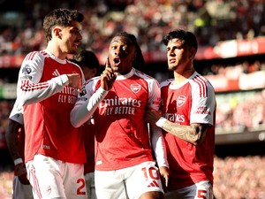 Main Habis-habisan, Arsenal Taklukkan Newcastle United
