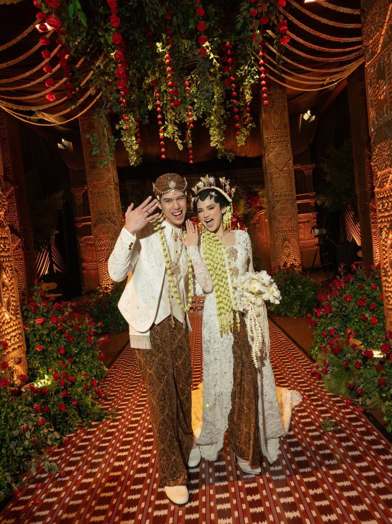 Syifa Hadju resmi menikah dengan El Rumi pada Minggu, 26 April 2026. (Tangkapan layar instagram @elelrumi)