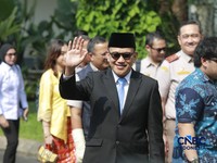 Foto: Abdul Kadir Karding tiba di Istana Negara, Jakarta, Senin (27/4/2026). (CNBC Indonesia/Muhammad Sabki)