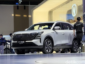 Changan Pamer Kekuatan di Beijing Auto Show 2026, Mainkan Strategi Dua Kaki