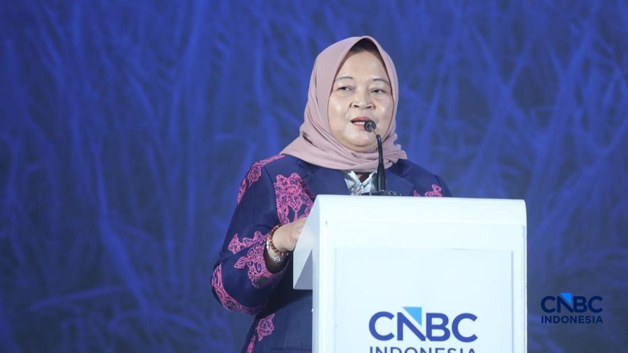 Deputi Bidang Koordinasi Ketenagakerjaan dan Kemanan Pangan, Nani Hendiarti memberi pemaparan dalam acara CNBC Indonesia Food Summit 2026, di Menara Bank Mega, Jakarta, Senin, 27/4. (CNBC Indonesia/Tri Susilo)