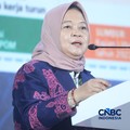 Deputi Bidang Koordinasi Ketenagakerjaan dan Kemanan Pangan, Nani Hendiarti memberi pemaparan dalam acara CNBC Indonesia Food Summit 2026, di Menara Bank Mega, Jakarta, Senin, 27/4. (CNBC Indonesia/Tri Susilo)