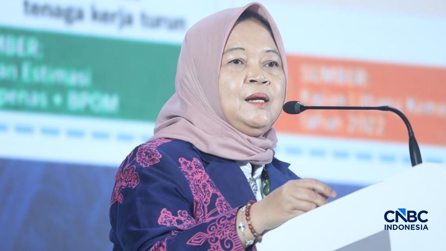 Deputi Bidang Koordinasi Ketenagakerjaan dan Kemanan Pangan, Nani Hendiarti memberi pemaparan dalam acara CNBC Indonesia Food Summit 2026, di Menara Bank Mega, Jakarta, Senin, 27/4. (CNBC Indonesia/Tri Susilo)
