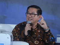 Direktur Operasi PT Pupuk Indonesia (Persero), Dwi Satriyo Annurogo dalam acara CNBC Indonesia Food Summit 2026, di Menara Bank Mega, Jakarta, Senin, 27/4. (CNBC Indonesia/Tri Susilo)