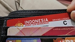 Perpanjang SIM Bisa Cetak Sendiri di Mesin, Kayak Ambil Duit di Mesin ATM