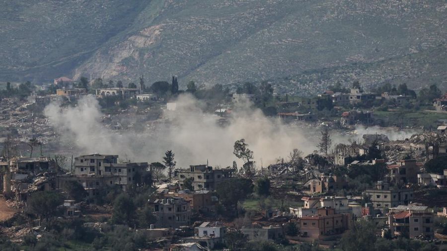 Smoke rises in Lebanon following an Israeli strike, as seen from the Israeli side of the Israel-Lebanon border, in northern Israel, April 26, 2026. REUTERS/Shir Torem