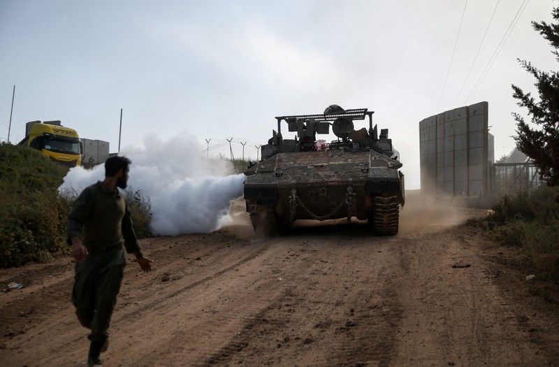 Smoke rises in Lebanon following an Israeli strike, as seen from the Israeli side of the Israel-Lebanon border, in northern Israel, April 26, 2026. REUTERS/Shir Torem